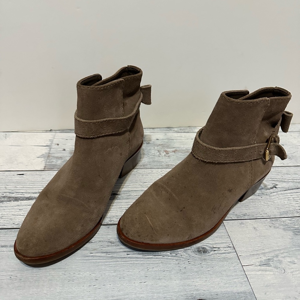 kate spade new York TALEY Light Taupe Suede Leather Ankle Boots Bow Logo Sz 6 - Picture 5 of 9